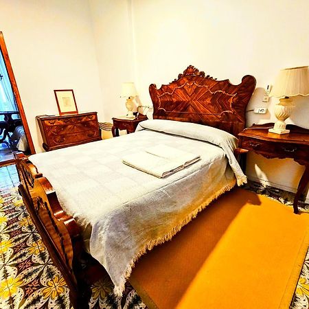 Aparthotel La Traviata - Buñol Habitación foto
